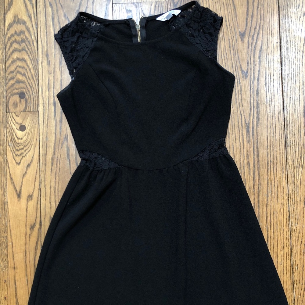 Black dress with lace size 5 juniors